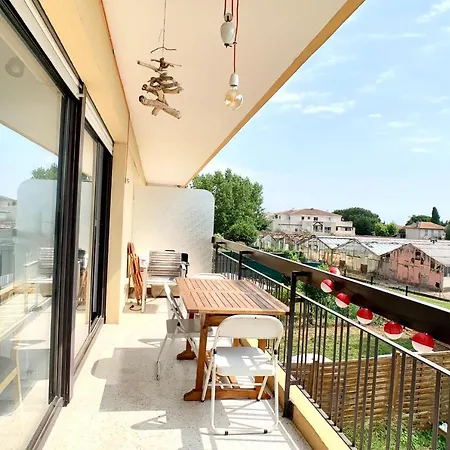 Renting - Les Oliviers - 3 Bedrooms Parking Swimming Pool Terrace 昂蒂布