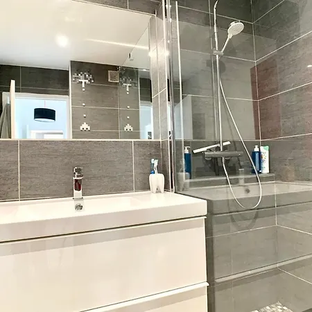 Renting - Les Oliviers - 3 Bedrooms Parking Swimming Pool Terrace Appartement *